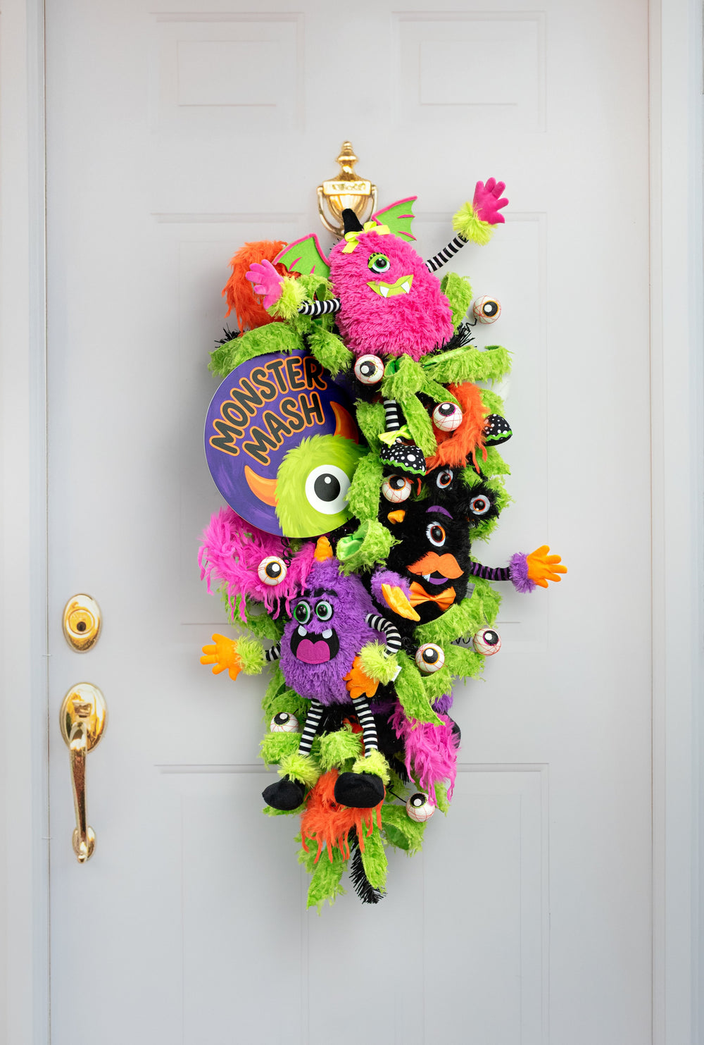 10.5" Round Waterproof Sign: Monster Mash One-Eyed Green Monster detail photo 4