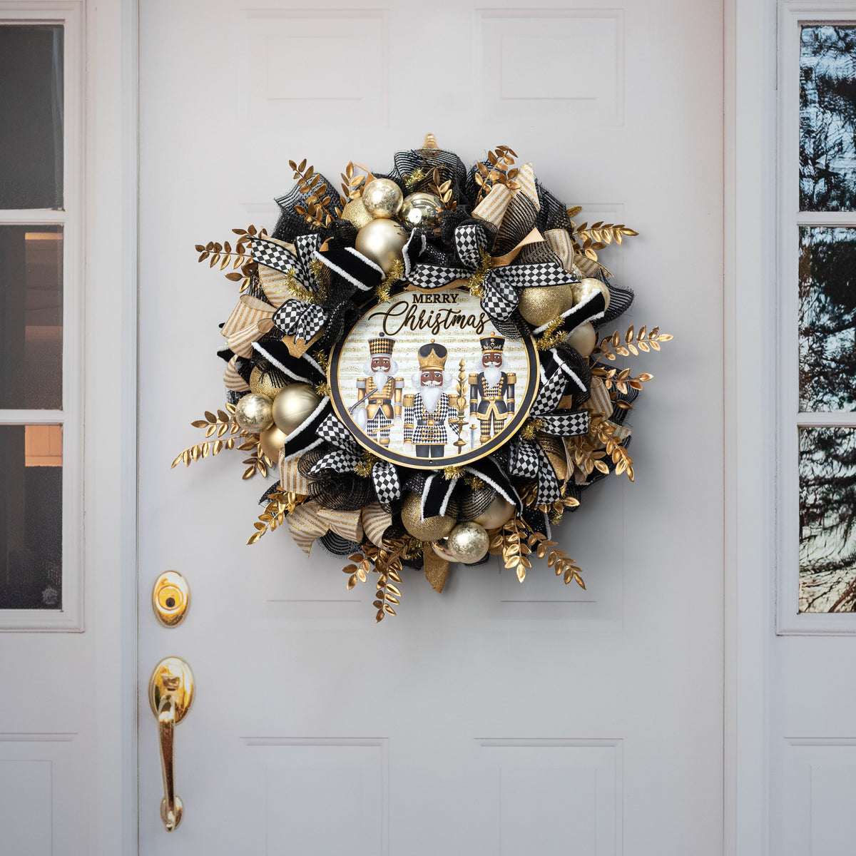 12" Round Metal Sign: Merry Christmas Brown Harlequin Nutcrackers detail photo 4