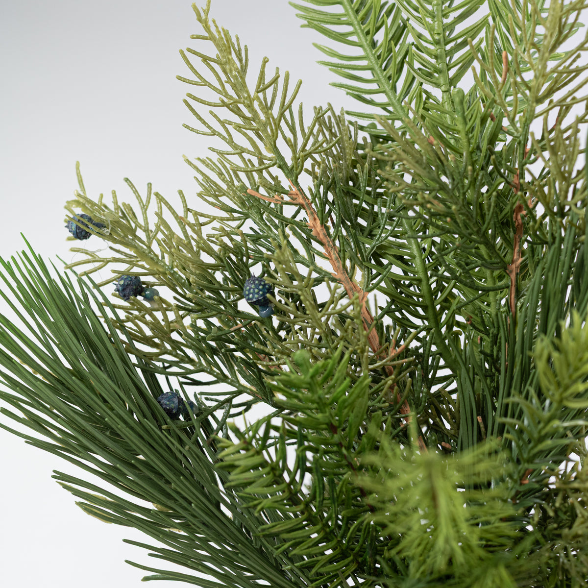 18" Belgium Pine Pick: Evergreen (7 Tips)