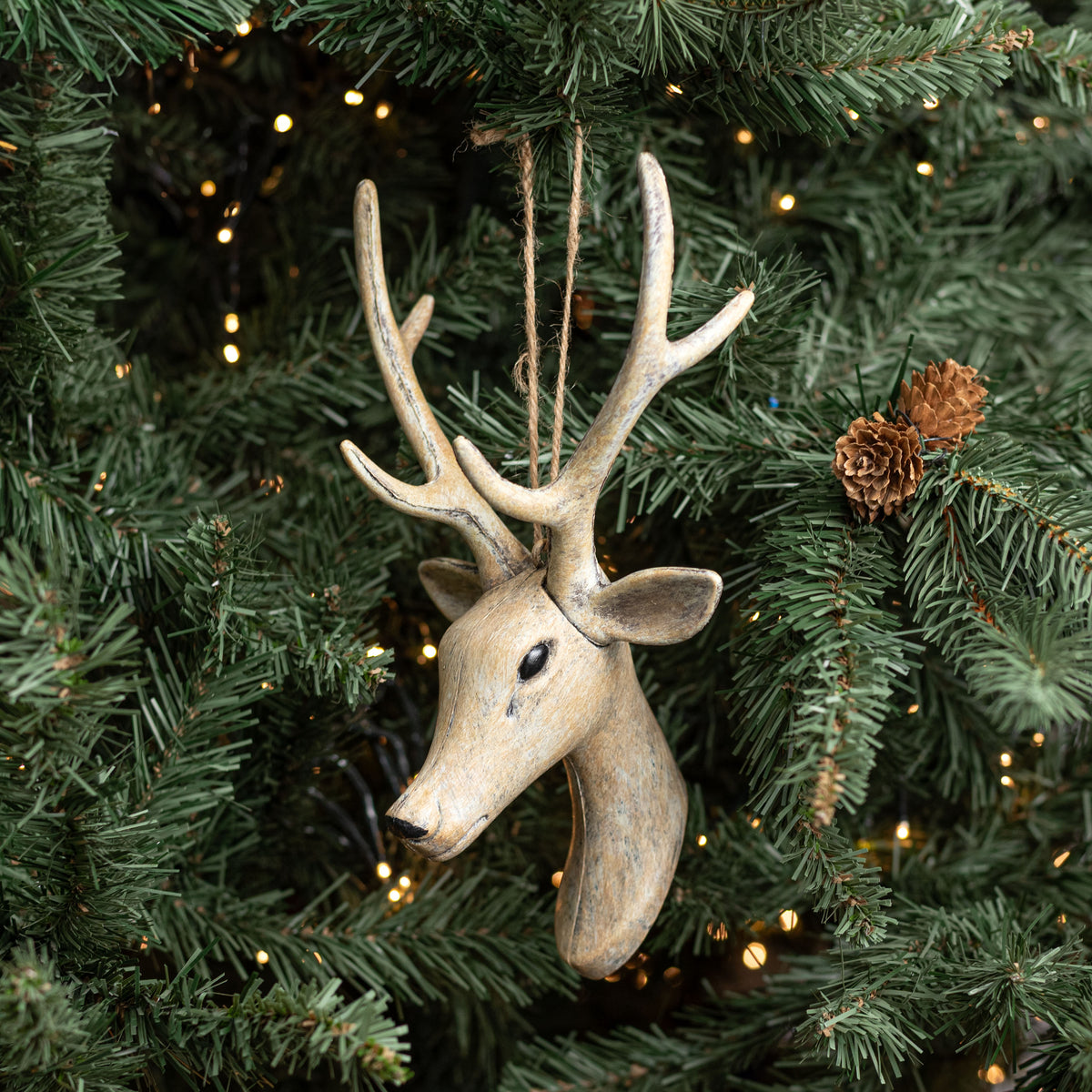 10" Deer Head Ornament: Wood Grain