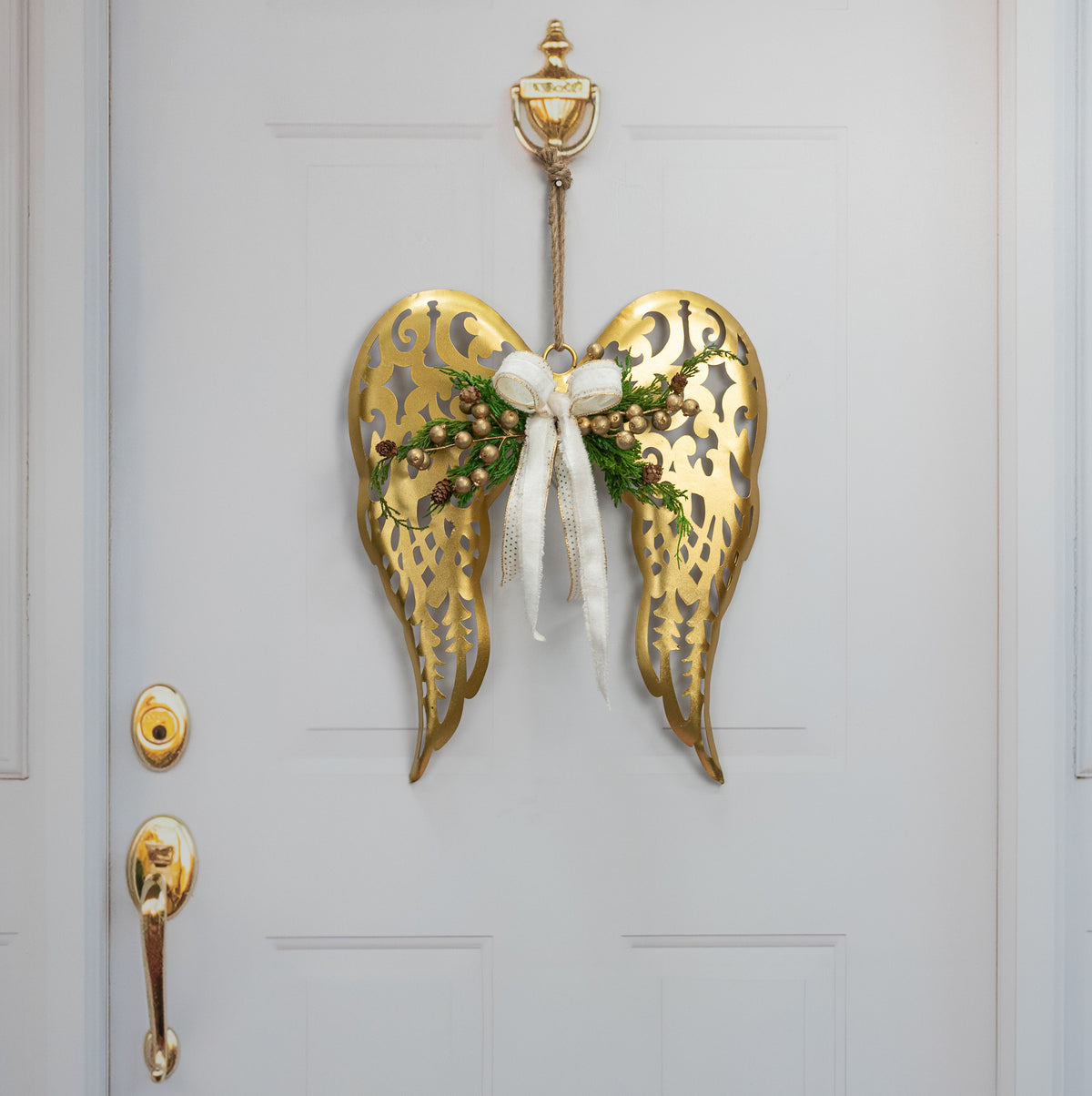 19.5" X 16.5" Angel Wing Decor: Gold Lifestyle Photo