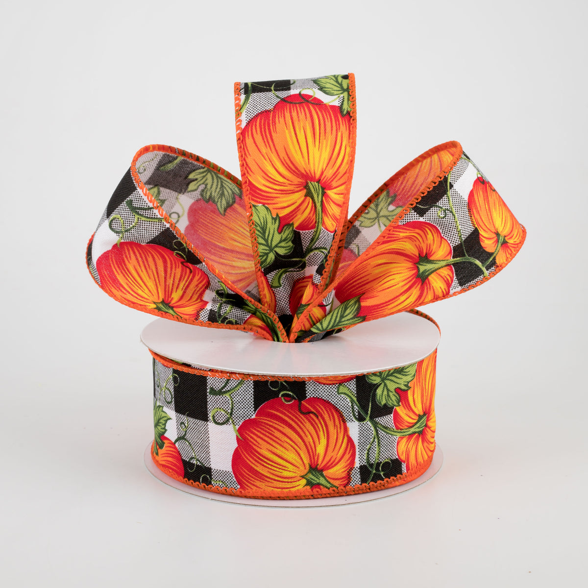 1.5" Buffalo Plaid With Orange Pumpkins: Black & White (10 Yards) Lifestyle Photo