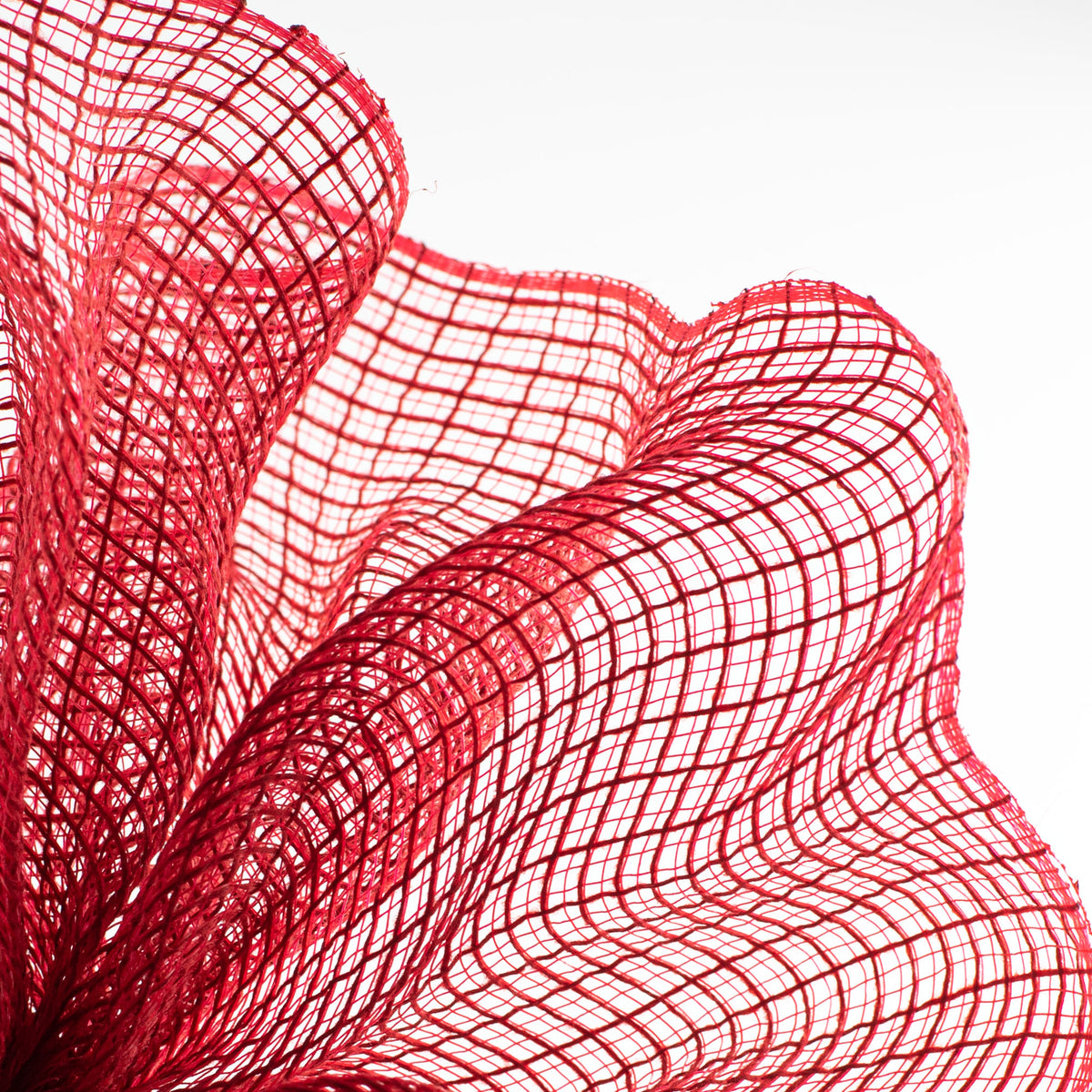 10" Check Fabric Mesh: Red Lifestyle Photo