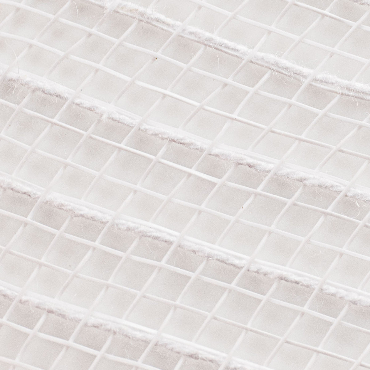 10" Cotton Poly Deco Mesh: White detail photo 3