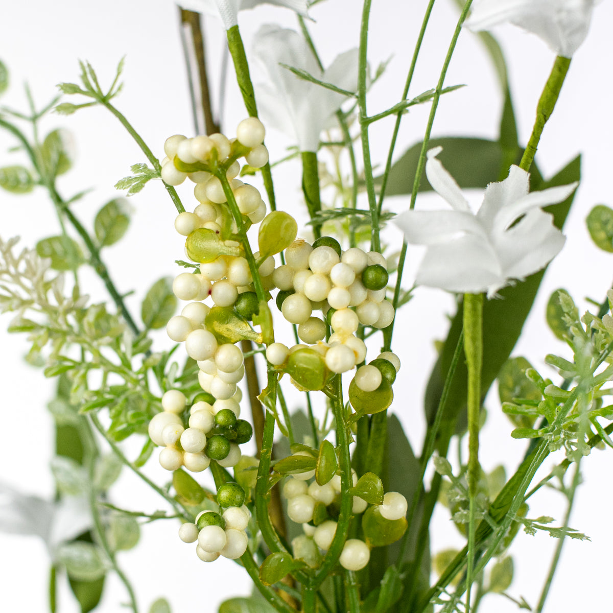 24" Fabric Flower, Leaf, Berry Spray: White detail photo 4