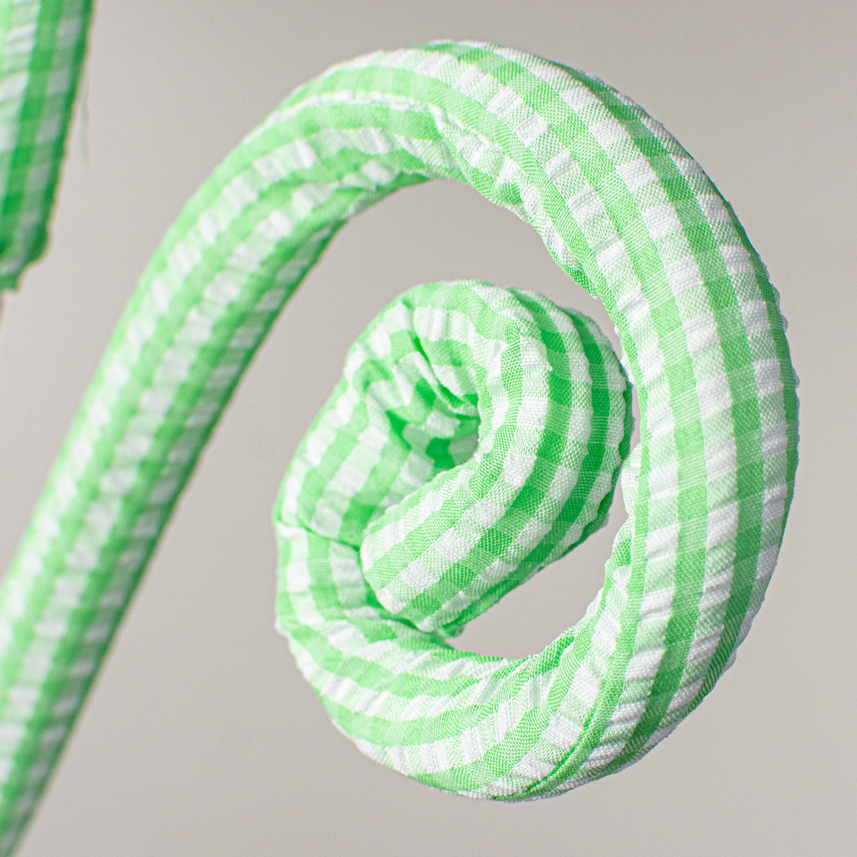 29" Gingham Seersucker Curly Spray: Green Lifestyle Photo