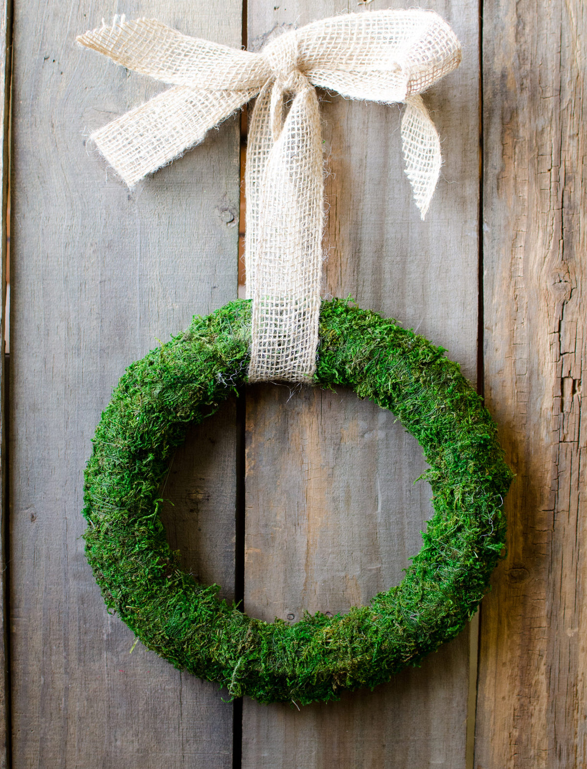 10" Green Moss Wreath Lifestyle Photo