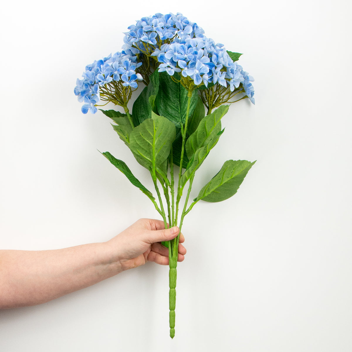 23" Hydrangea Bush: Blue detail photo 3