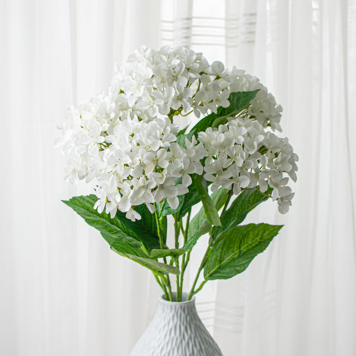 23" Hydrangea Bush: White detail photo 4