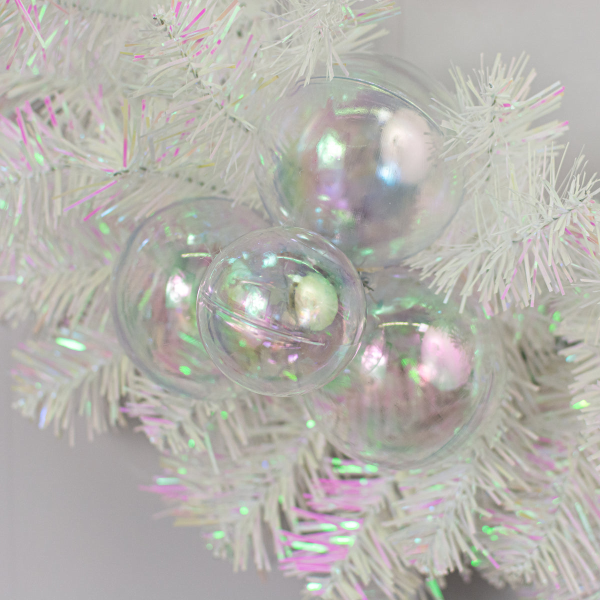 60-80mm Ball Ornament Cluster Ties: Iridescent Clear