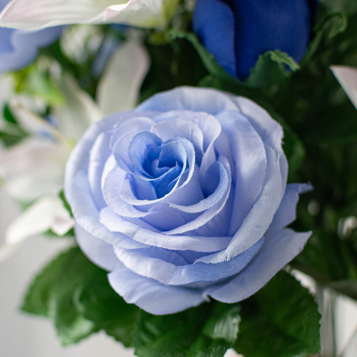 24" Rose & Lily Bush: Blue (24 Stem)