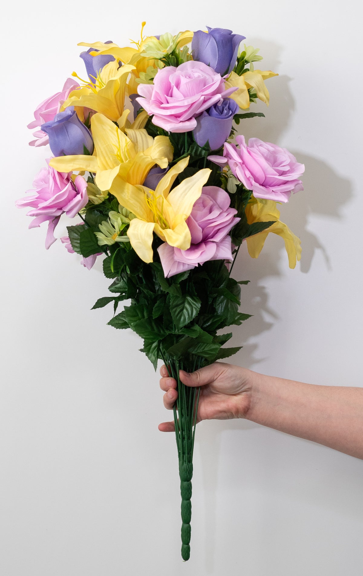 28" Lily, Rose & Daisy Mixed Bush: Pastels (36 Stem)