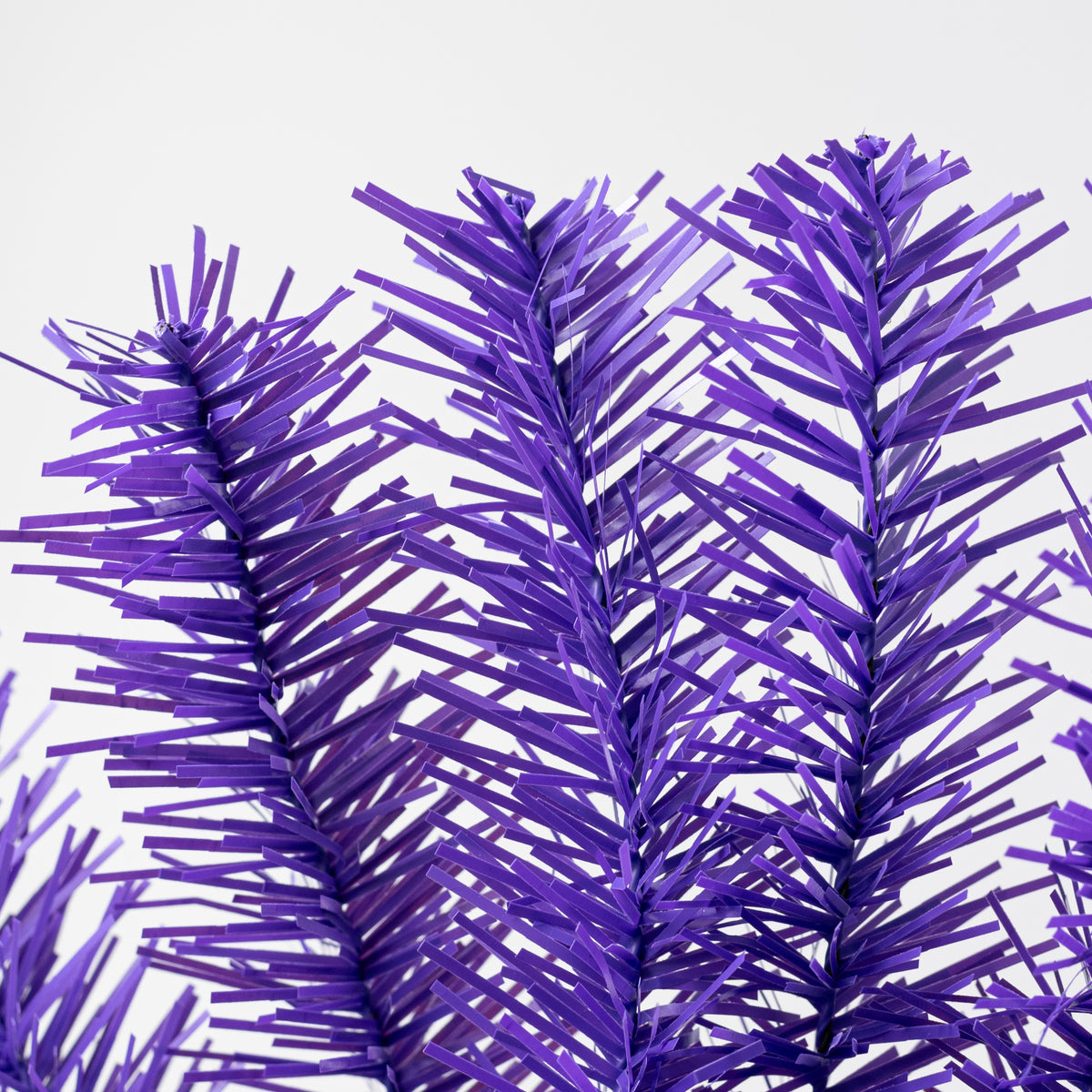 20" Pine Teardrop Swag: Purple (45 Tips)