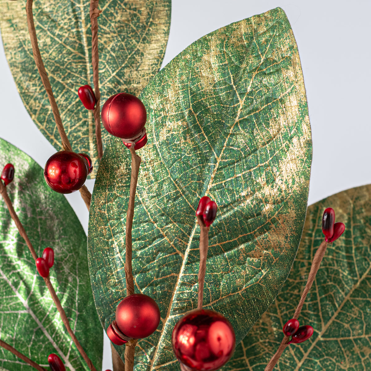 18" Metallic Magnolia Leaves & Balls Spray