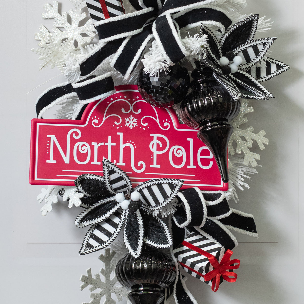 15" Embossed Metal Sign: North Pole Street Sign