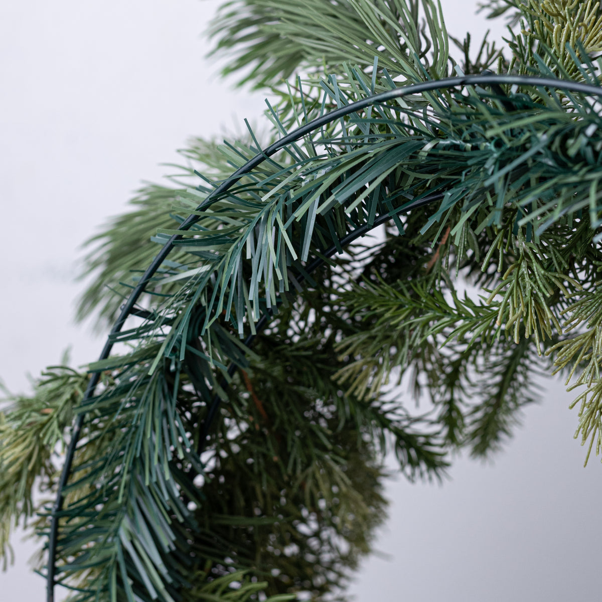 24" Belgium Pine Wreath: Evergreen (54 Tips)