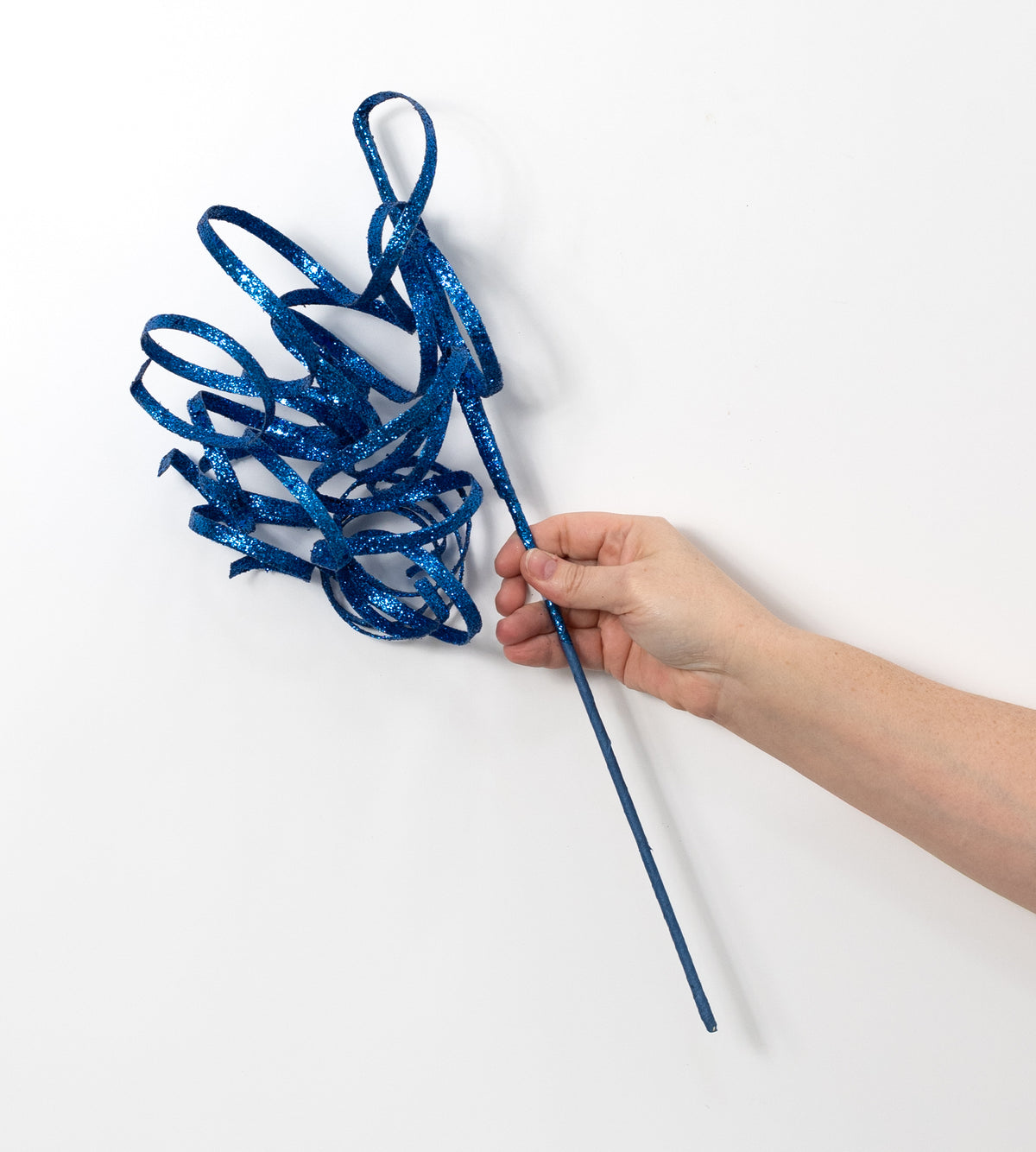 31" Curly Glitter Ribbon Spray: Royal Blue