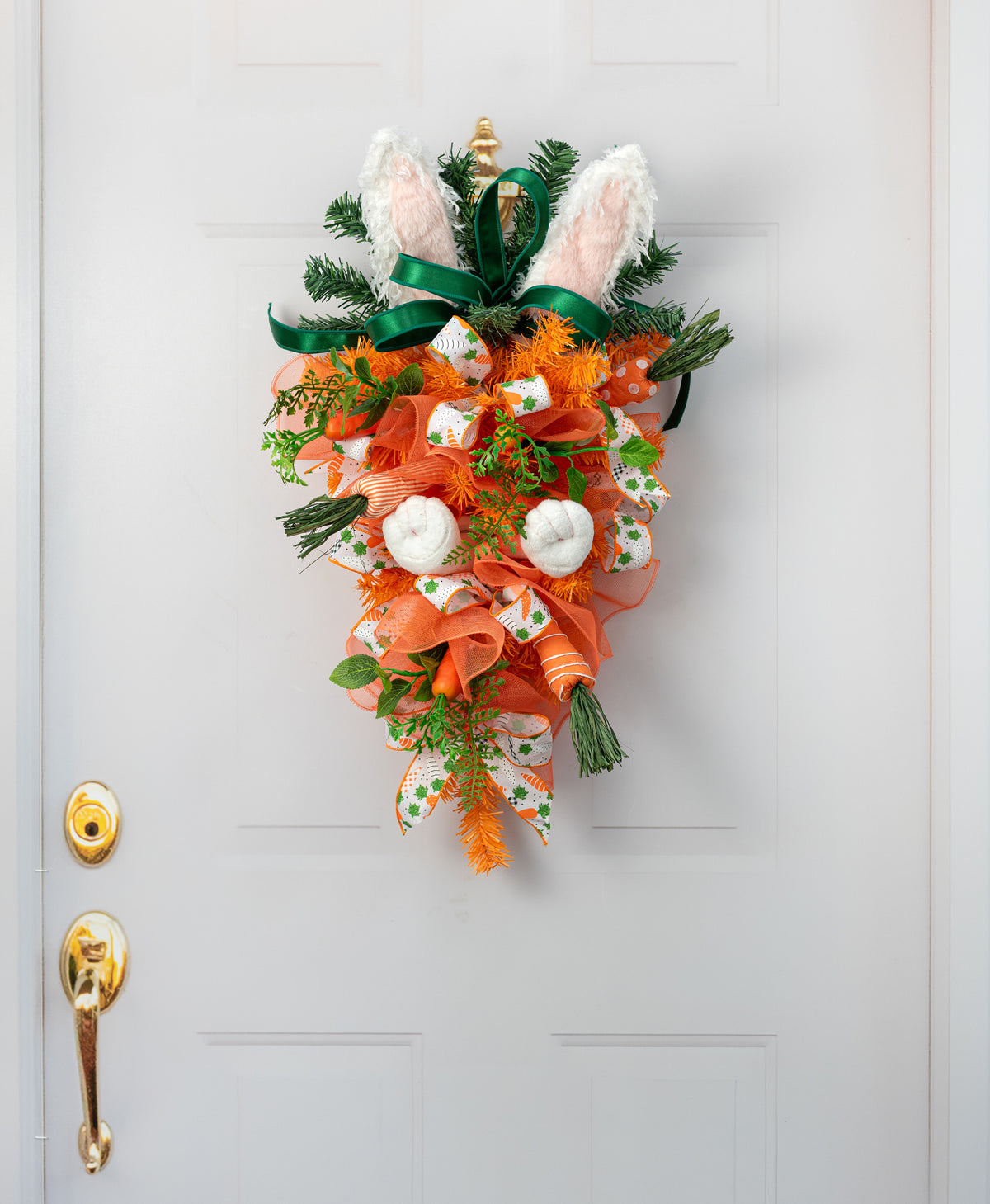 24" Teardrop Swag: Orange & Green Carrot (55 Tips)