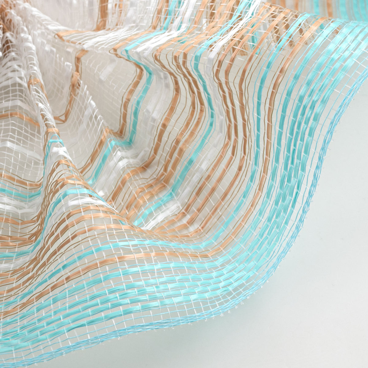 10" Vertical Wide Strip Ombre Mesh: Footprints on the Beach