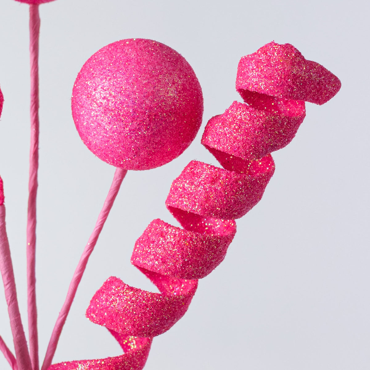 18" Glitter Ball & Curly Pick: Iridescent Hot Pink