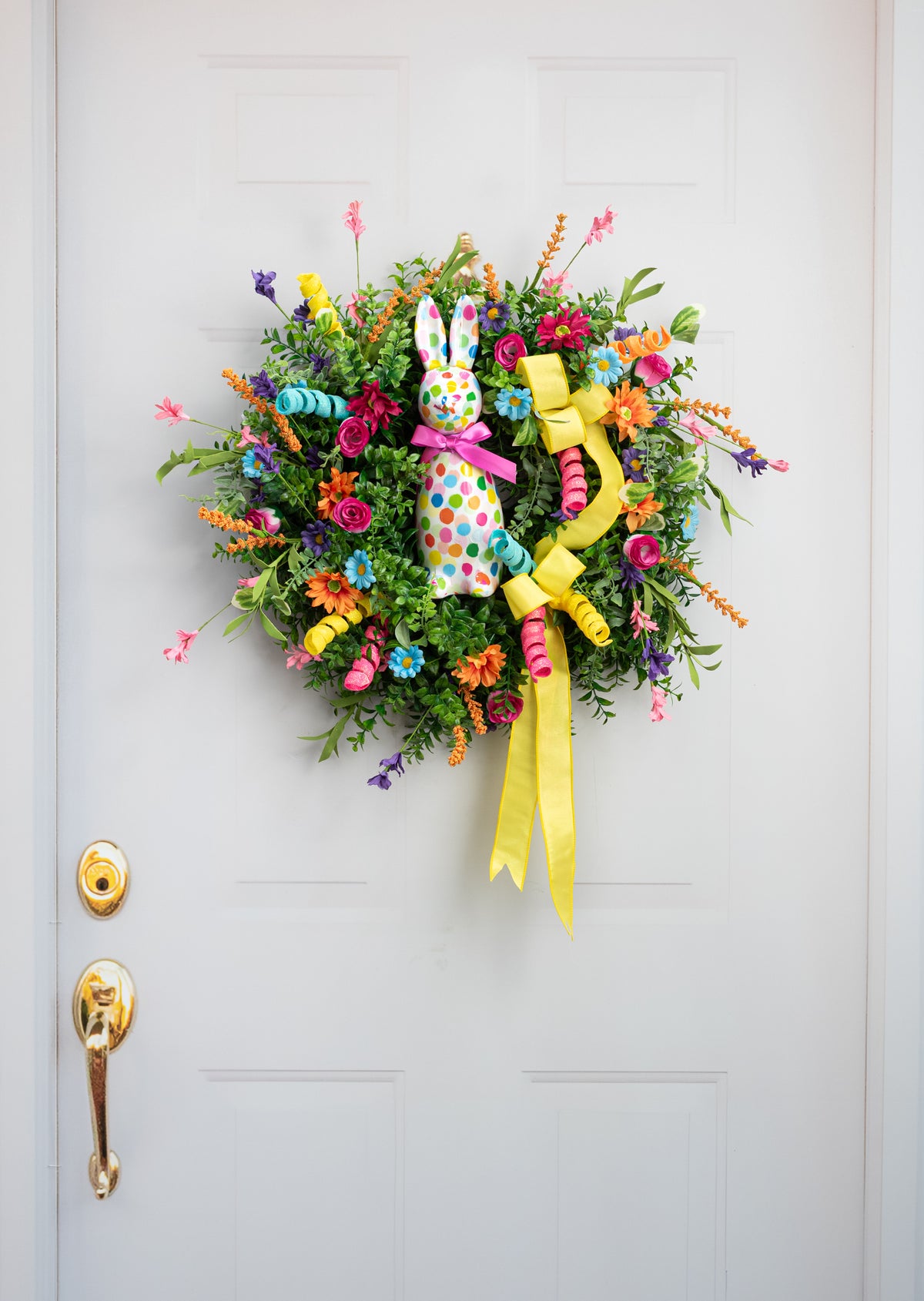 12" Modern Bunny Decor: Spring Polkadot Confetti