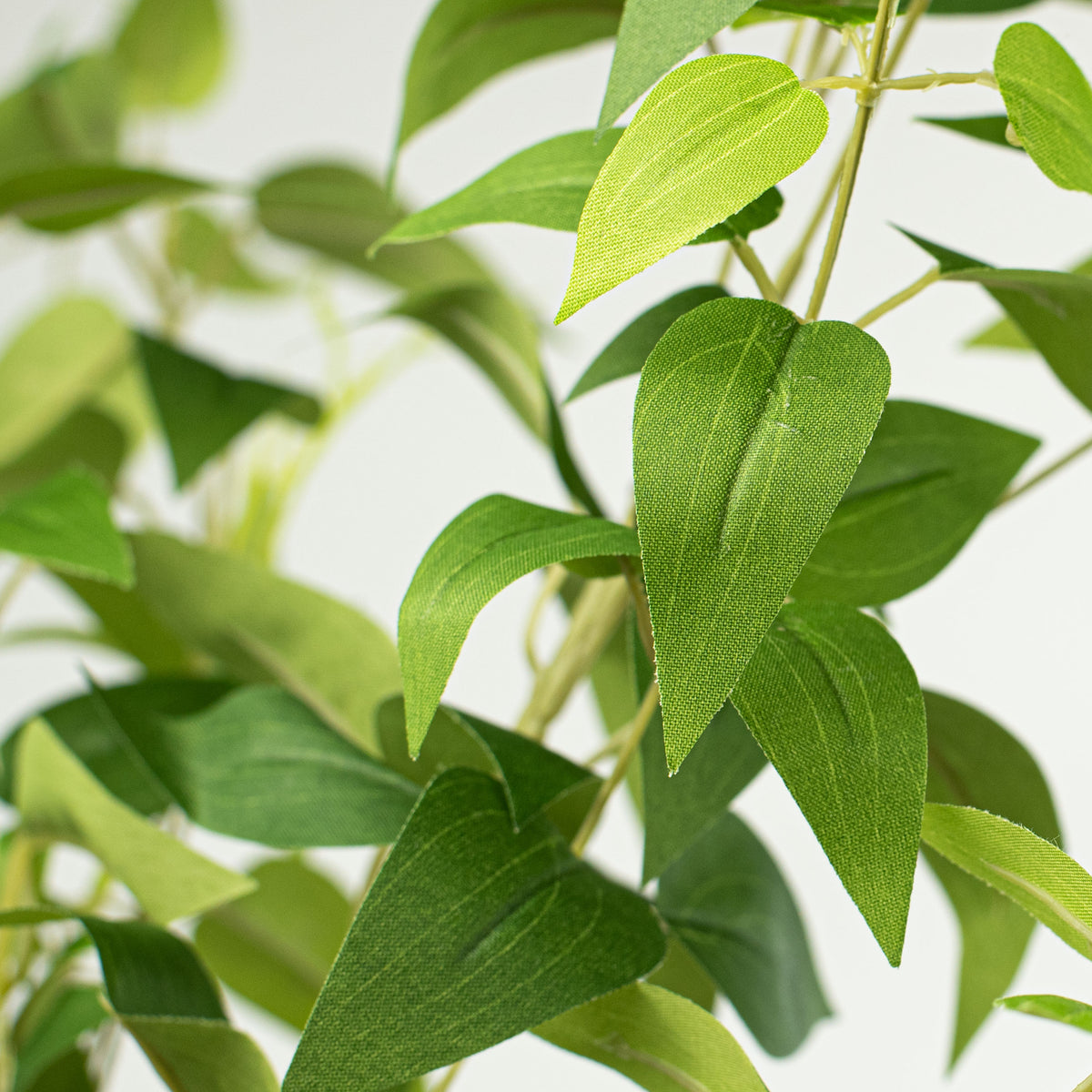 46" Jasmine Vine Spray Lifestyle Photo