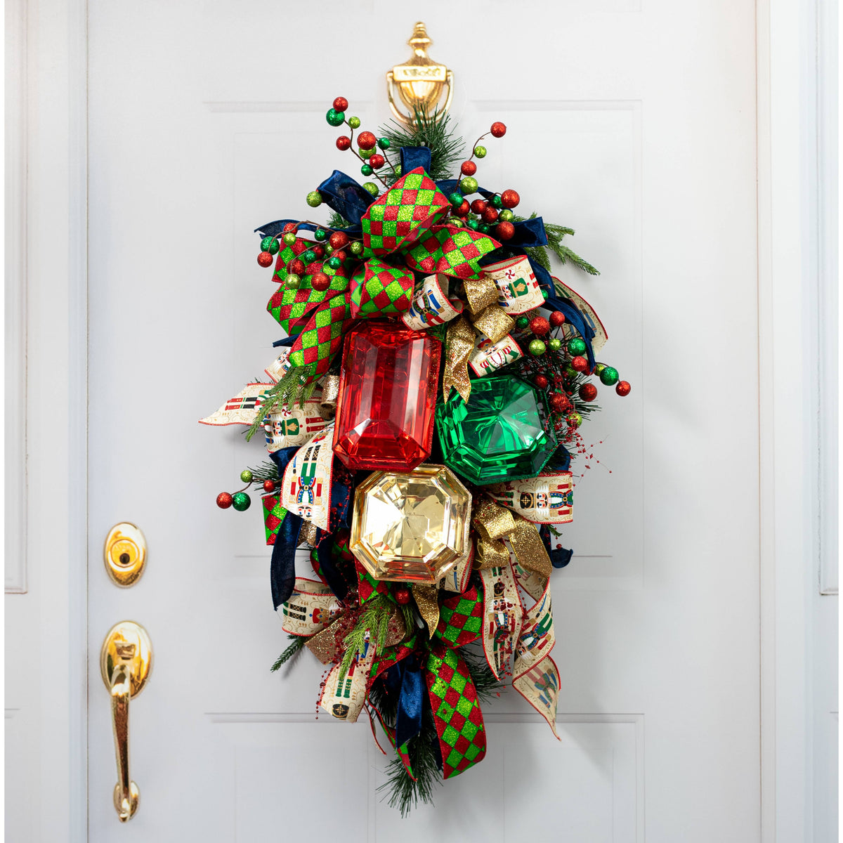 6" Jewel Gem Ornament: Champagne Gold Lifestyle Photo