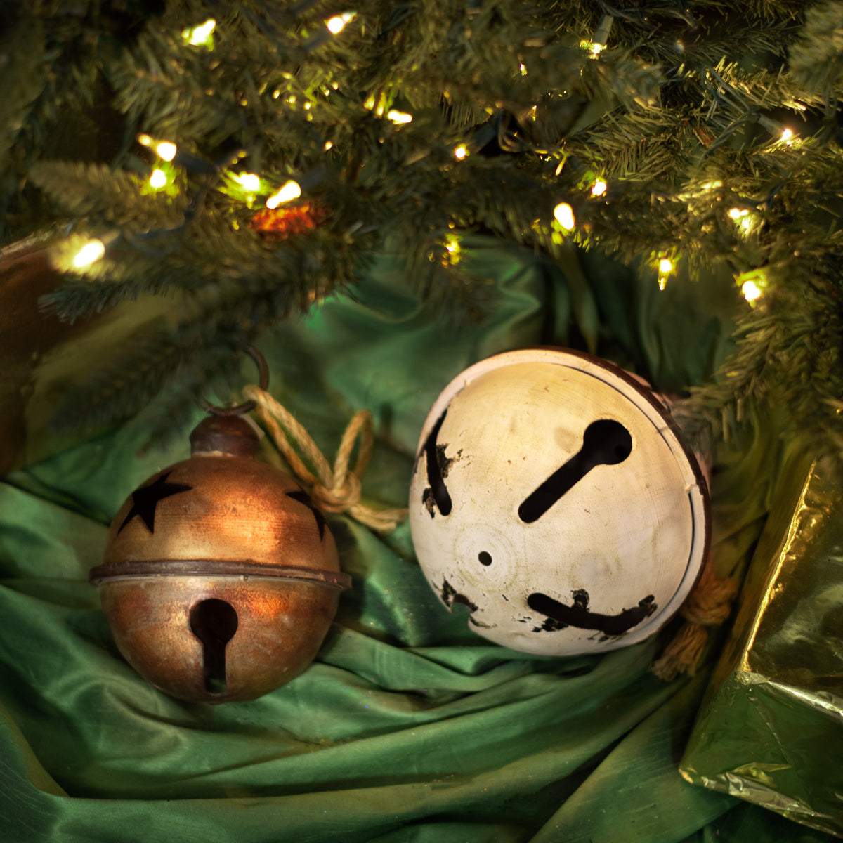7" Jumbo Jingle Bell: Antique Rustic Gold Lifestyle Photo