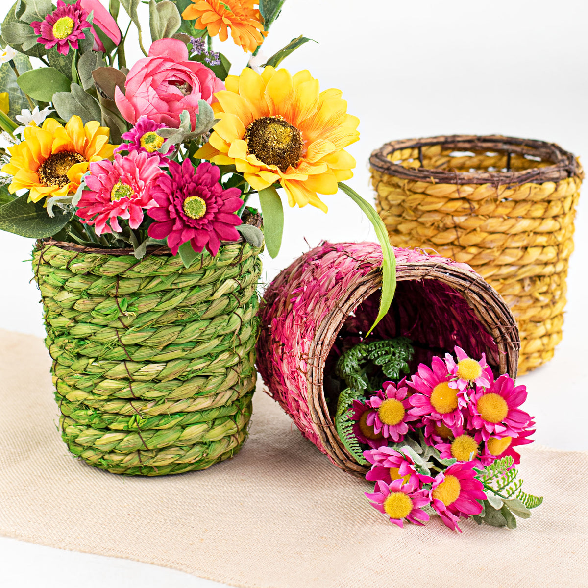 7" Jute Basket: Green Lifestyle Photo