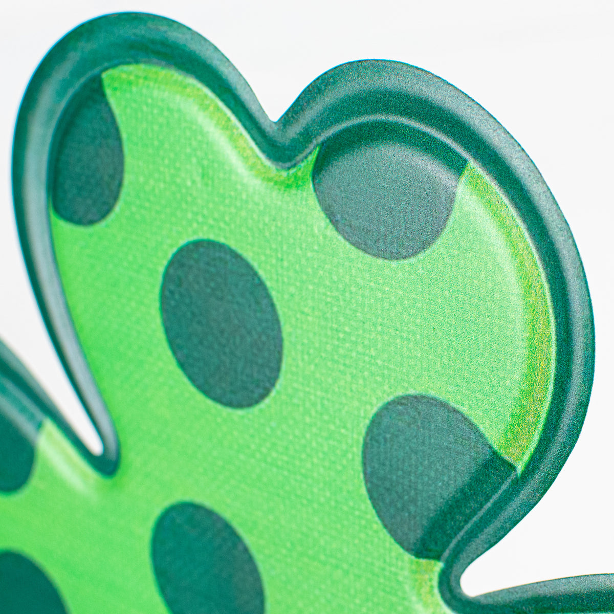 11.5" Metal Embossed Hanger: Polka Dot Clover detail photo 3
