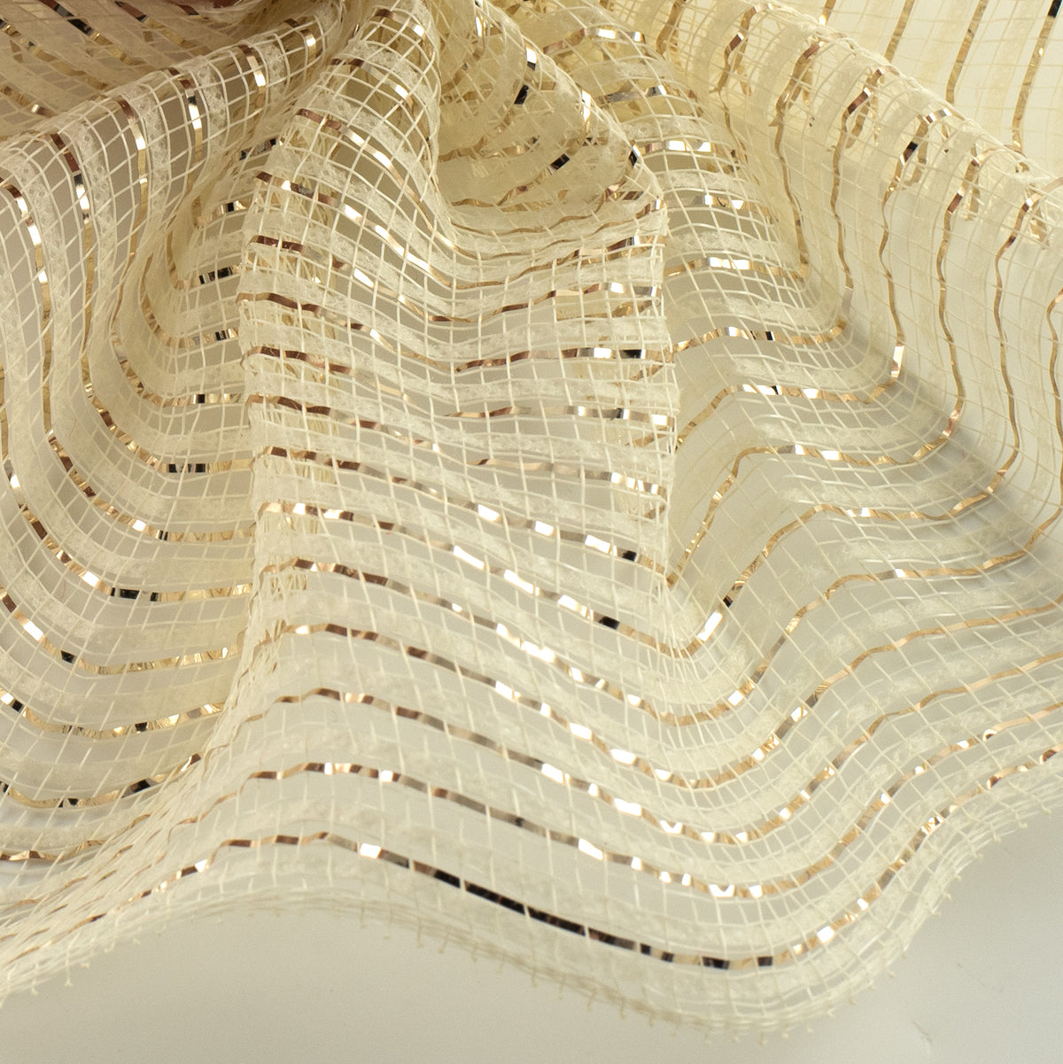 10" Metallic Breeze Mesh: Ivory & Champagne Gold Lifestyle Photo
