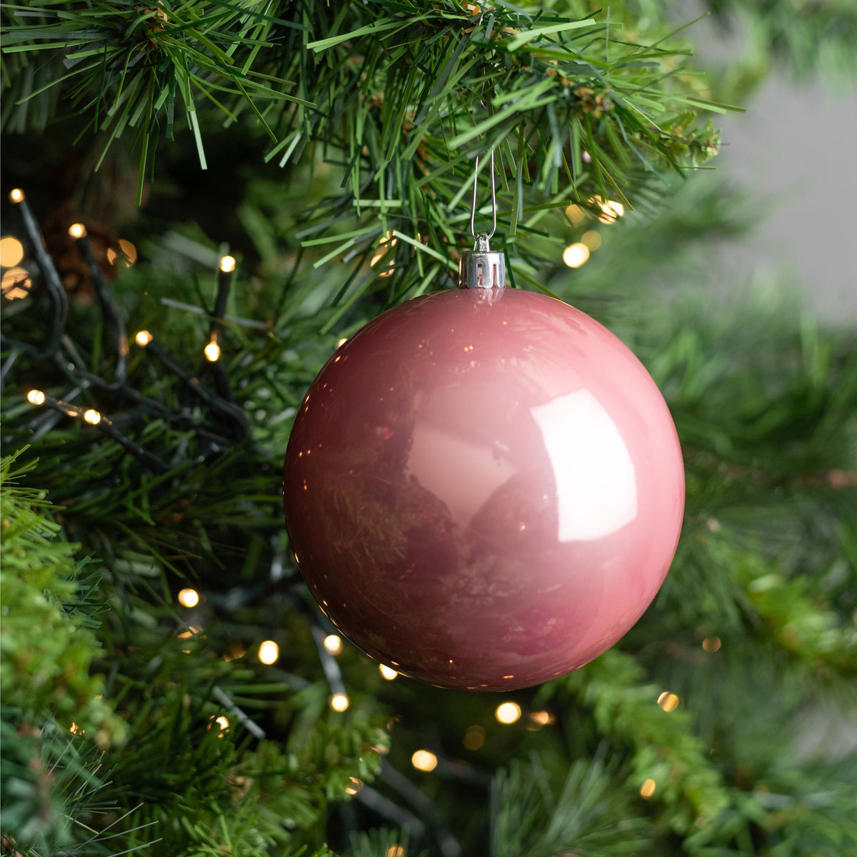 100MM Seamless Plastic Ball Ornament: Pearl Pink (Set of 4) Lifestyle Photo