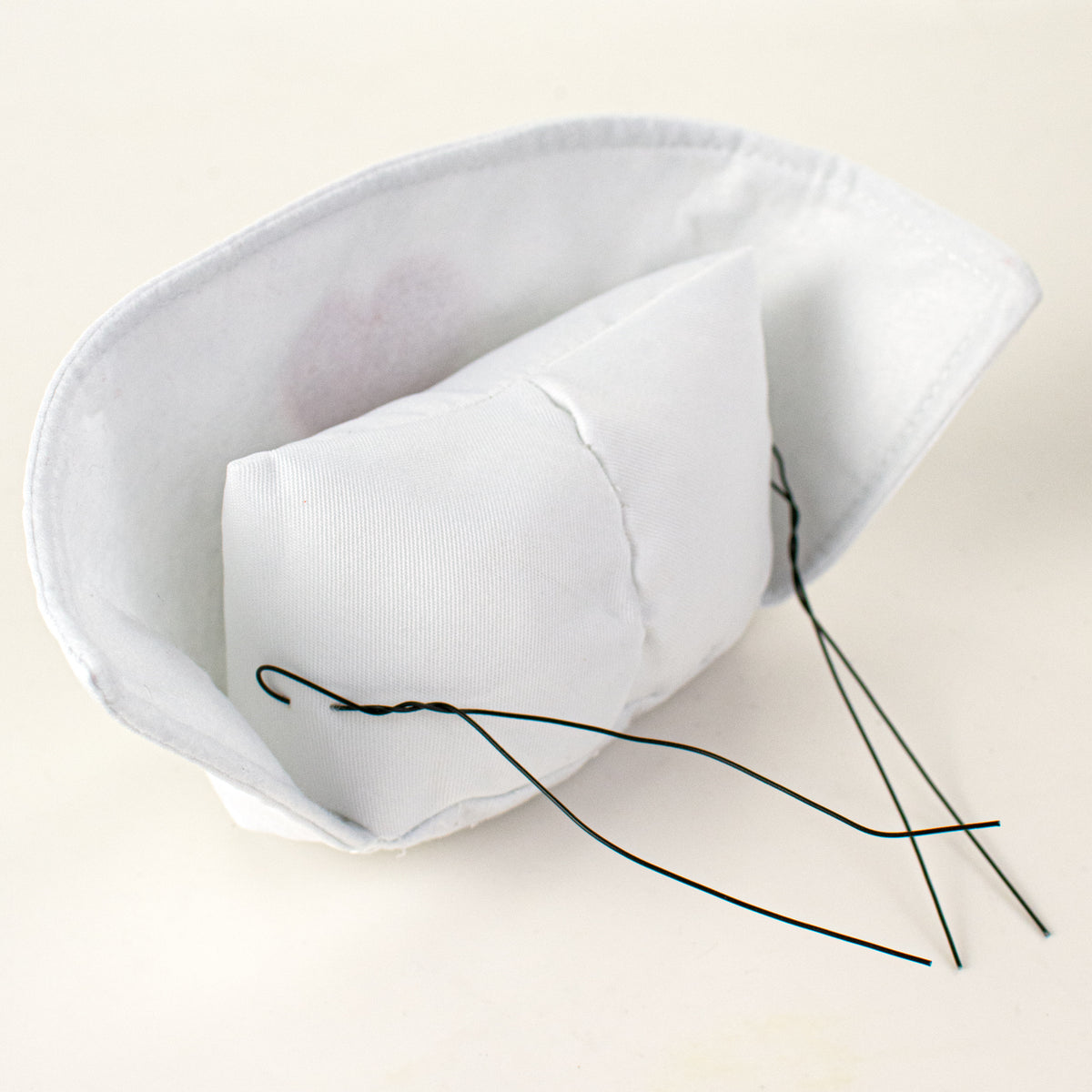 Nurse Wreath Decorating Kit (2 Pieces) detail photo 4