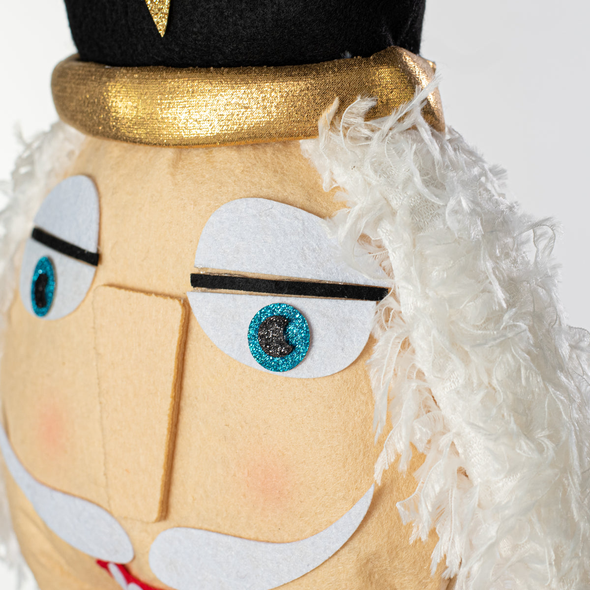 19" Nutcracker Head Wreath Accent: Black & Gold detail photo 3