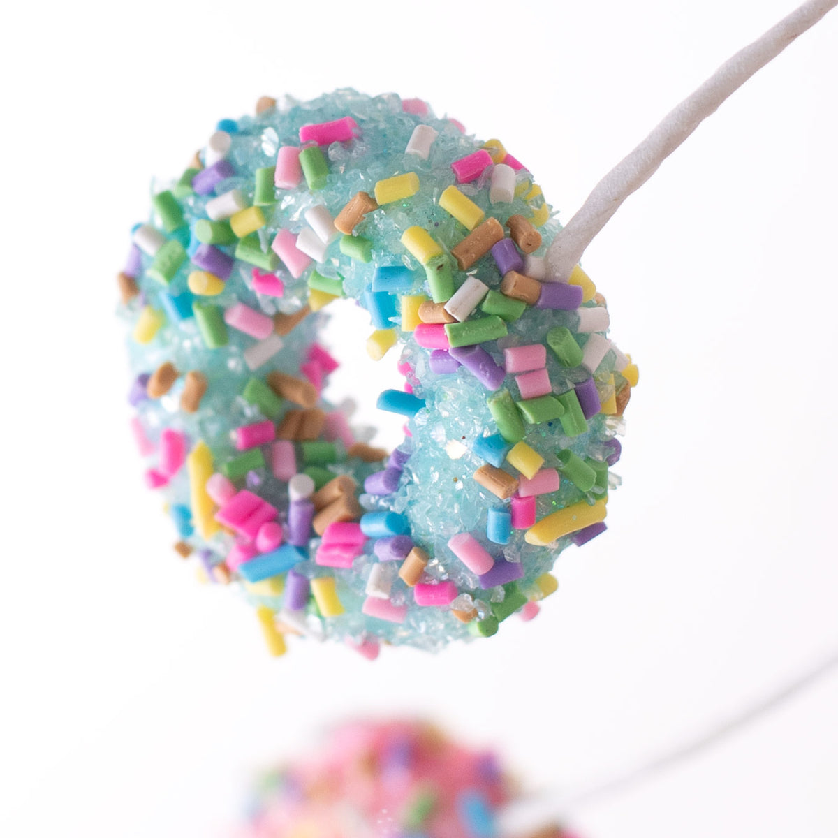 5' Pastel Rainbow Donut Garland detail photo 4