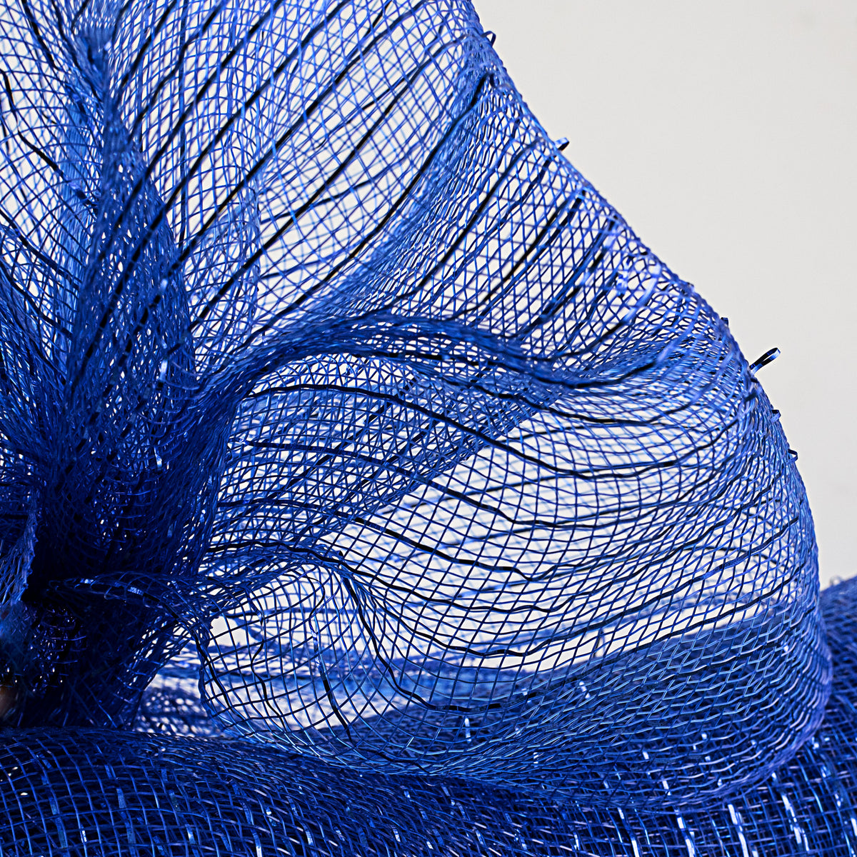 21" Poly Deco Mesh: Metallic Royal Blue Lifestyle Photo