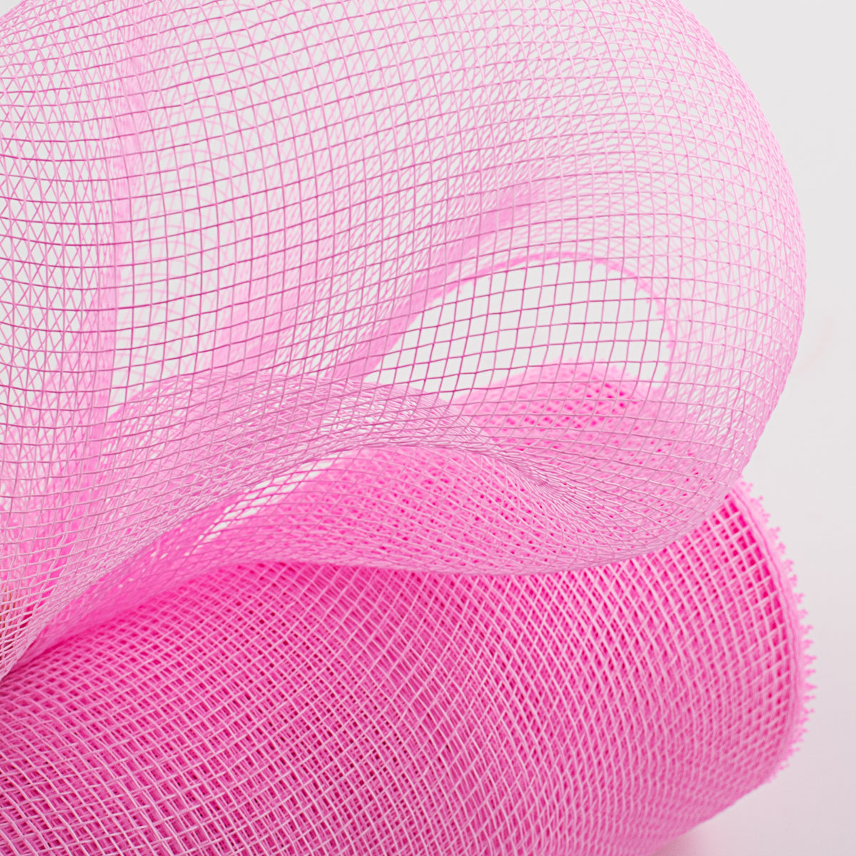 10" Poly Deco Mesh: Pink Lifestyle Photo
