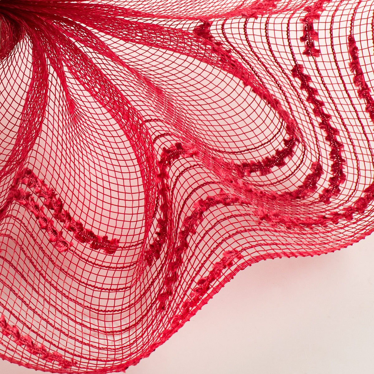 10" Random Double Drift Border Mesh: Red Lifestyle Photo