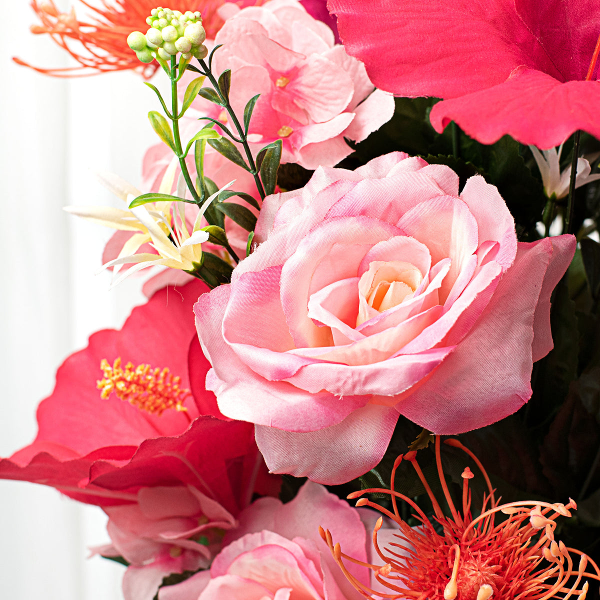 31" Rose, Hibiscus, Hydrangea Bush: Fuchsia & Pink Lifestyle Photo