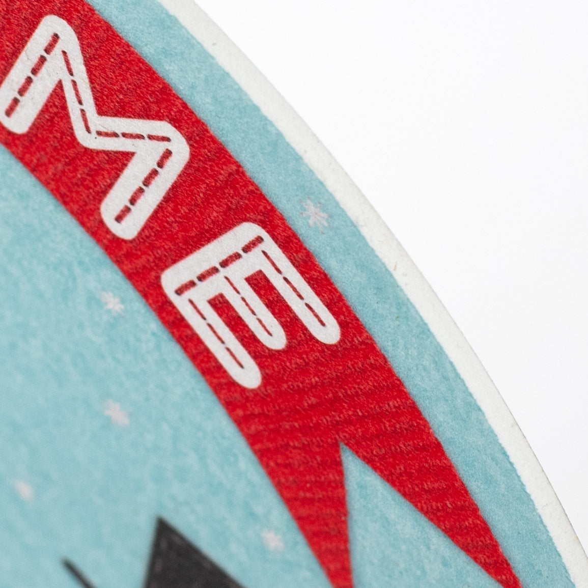 9.4" Round Waterproof Sign: Fabric Winter Welcome detail photo 3