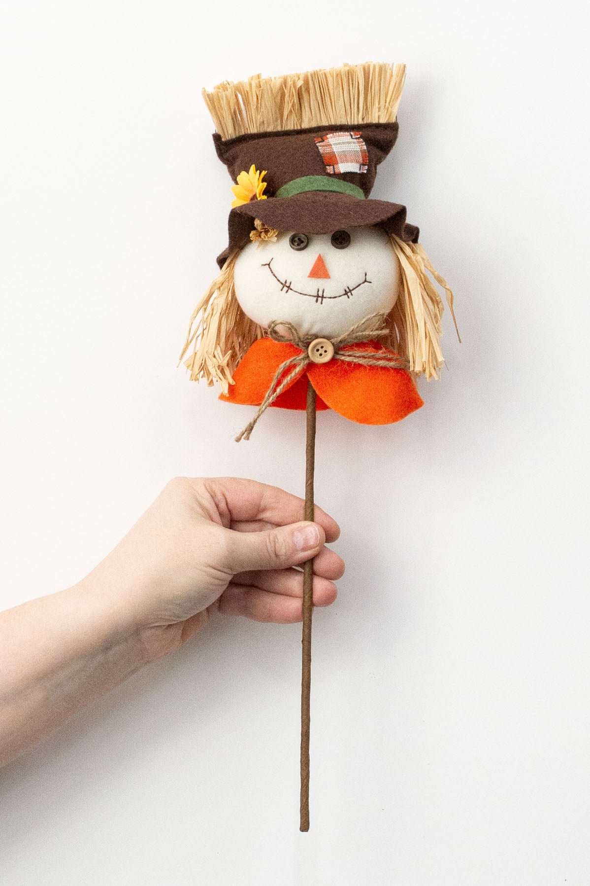 15" Scarecrow Pick: Staw Hair detail photo 3