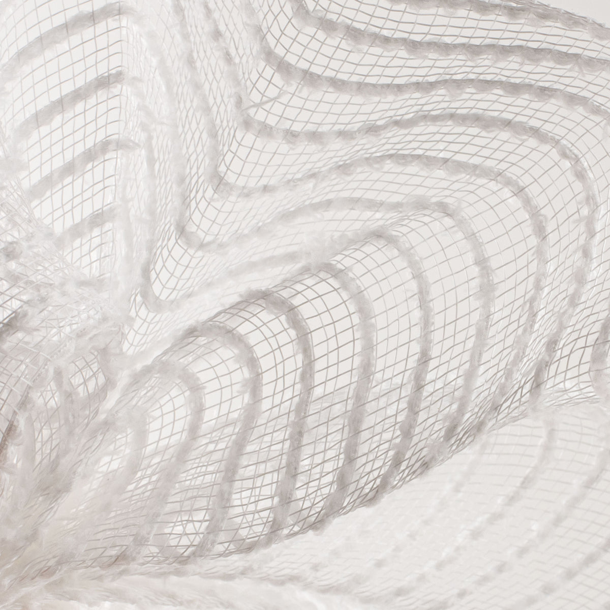 10" Snowdrift Deco Mesh: White Lifestyle Photo