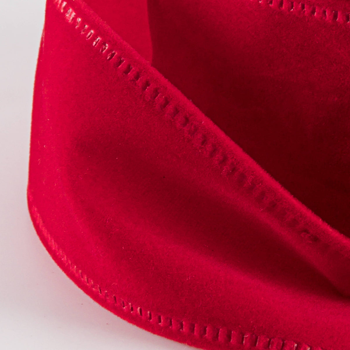 1.5" Value Velvet Ribbon: Bright Red (10 Yards) detail photo 3