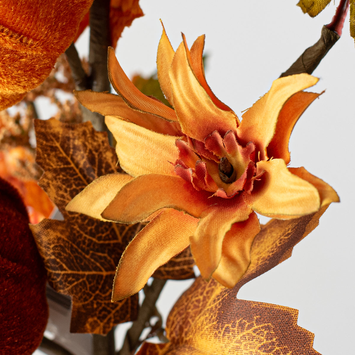 18' Velvet Pumpkin, Fall Leaves & Aster Flower Spray detail photo 5