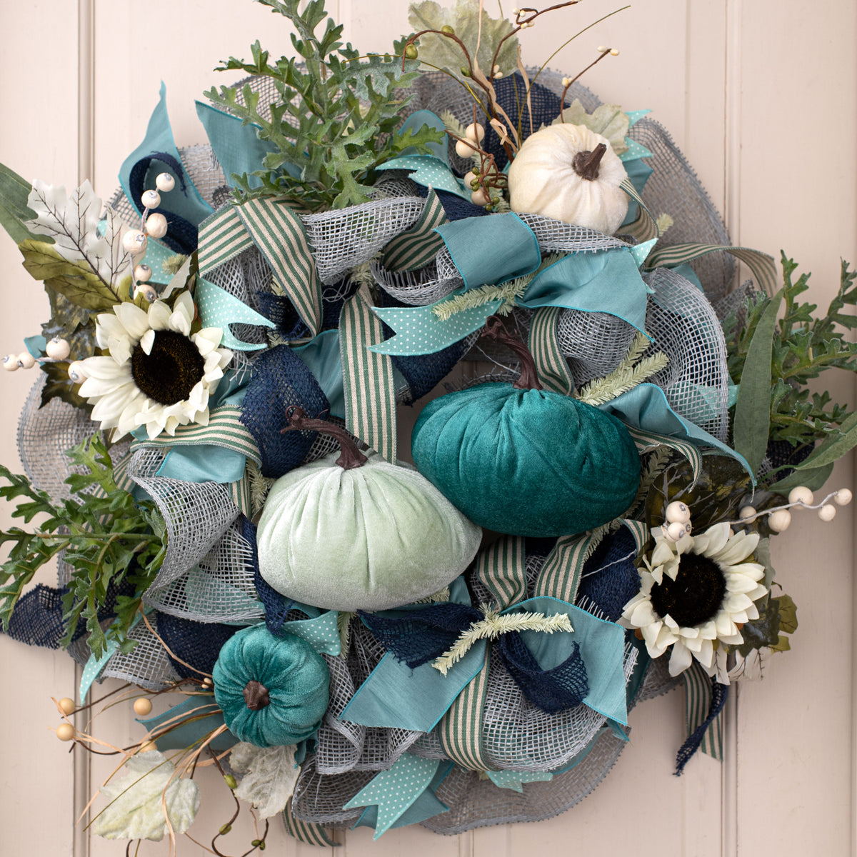 6.5" Velvet Pumpkin: Mint Lifestyle Photo