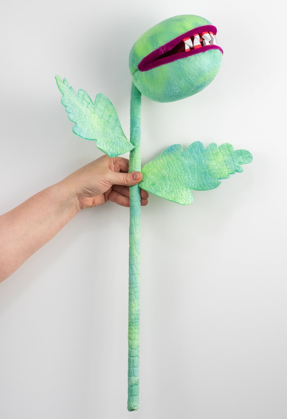 24" Venus Flytrap Mouth Pick (6") detail photo 3