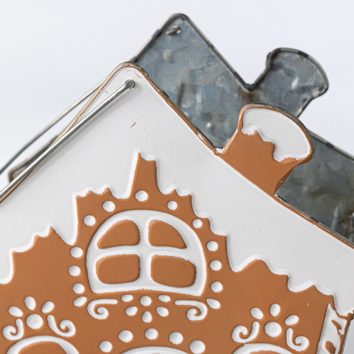10" Tim Gingerbread House Bucket Planter detail photo 5
