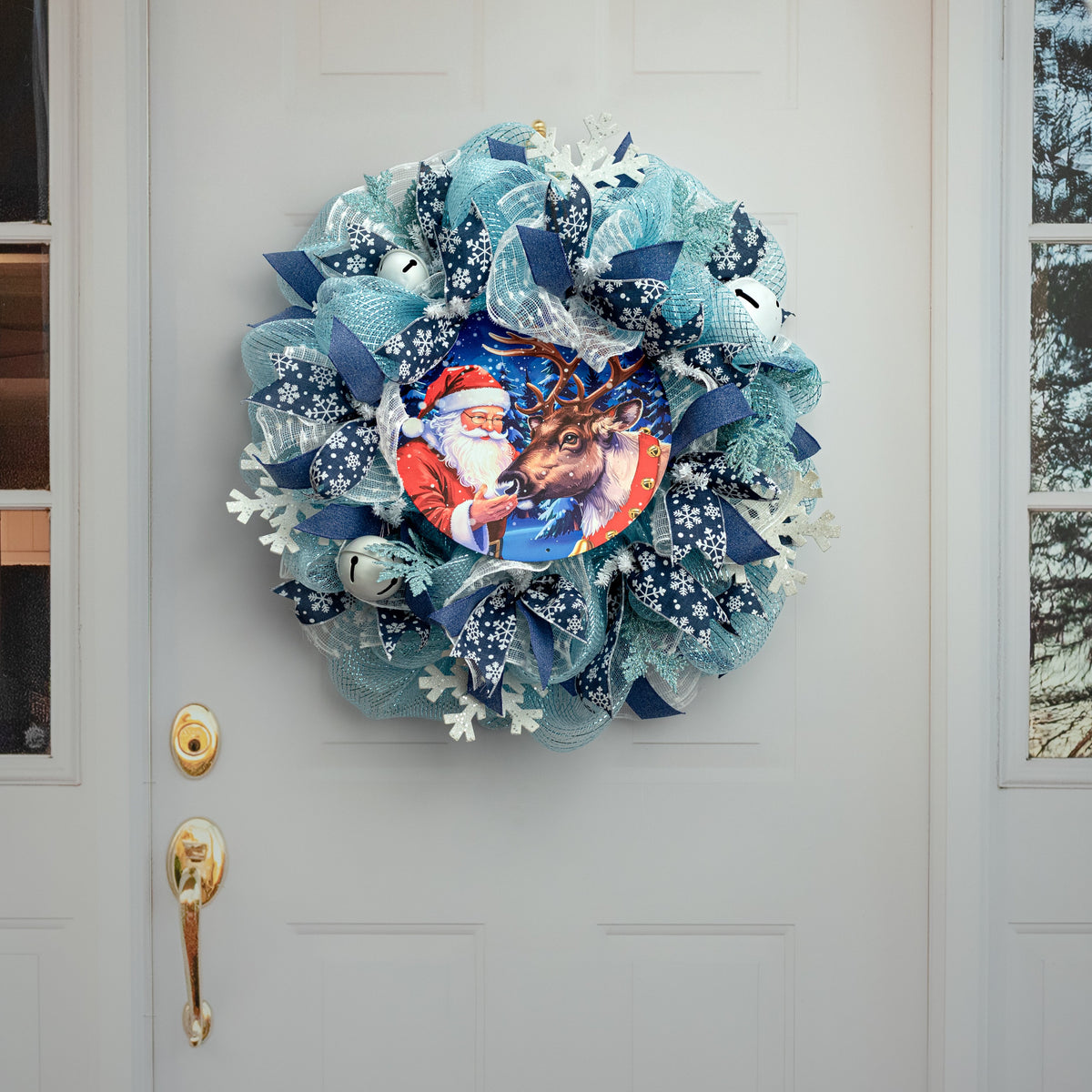 12" Round Metal Sign: Santa Clause & Reindeer detail photo 4