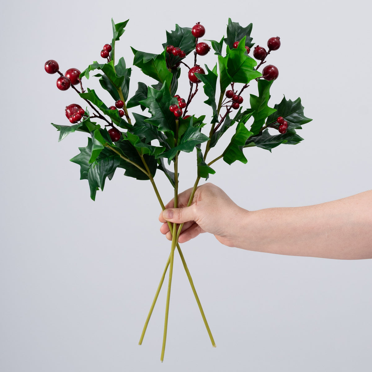17" Holly Leaf & Berries Pick Bundle (3 Stem) detail photo 3