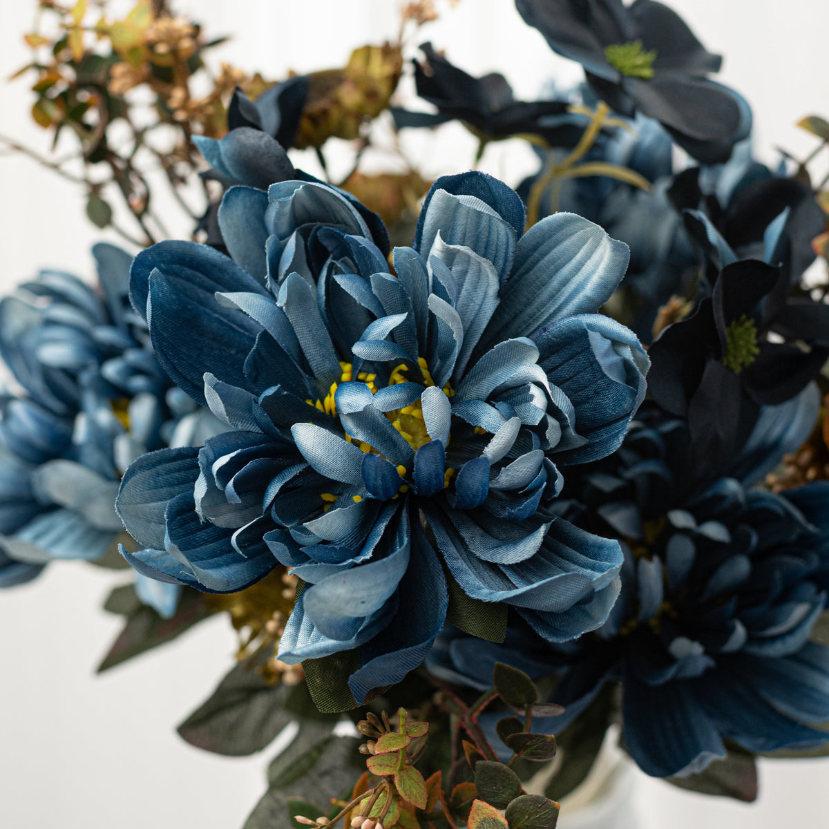21" Sunflower Mum Bush: Blue (14 Stem) detail photo 4